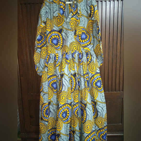 Maxi custom made dress. - Picture 2 of 6